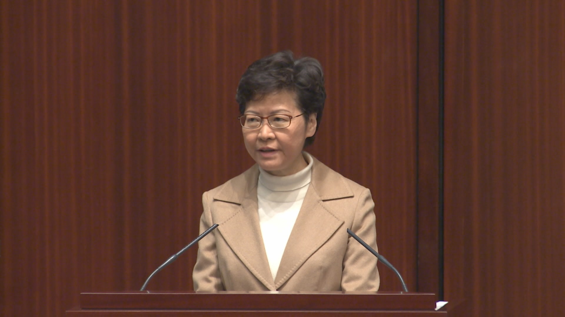 建制派促推全民強制檢測　 消息︰林鄭指有難度需配合「封城」