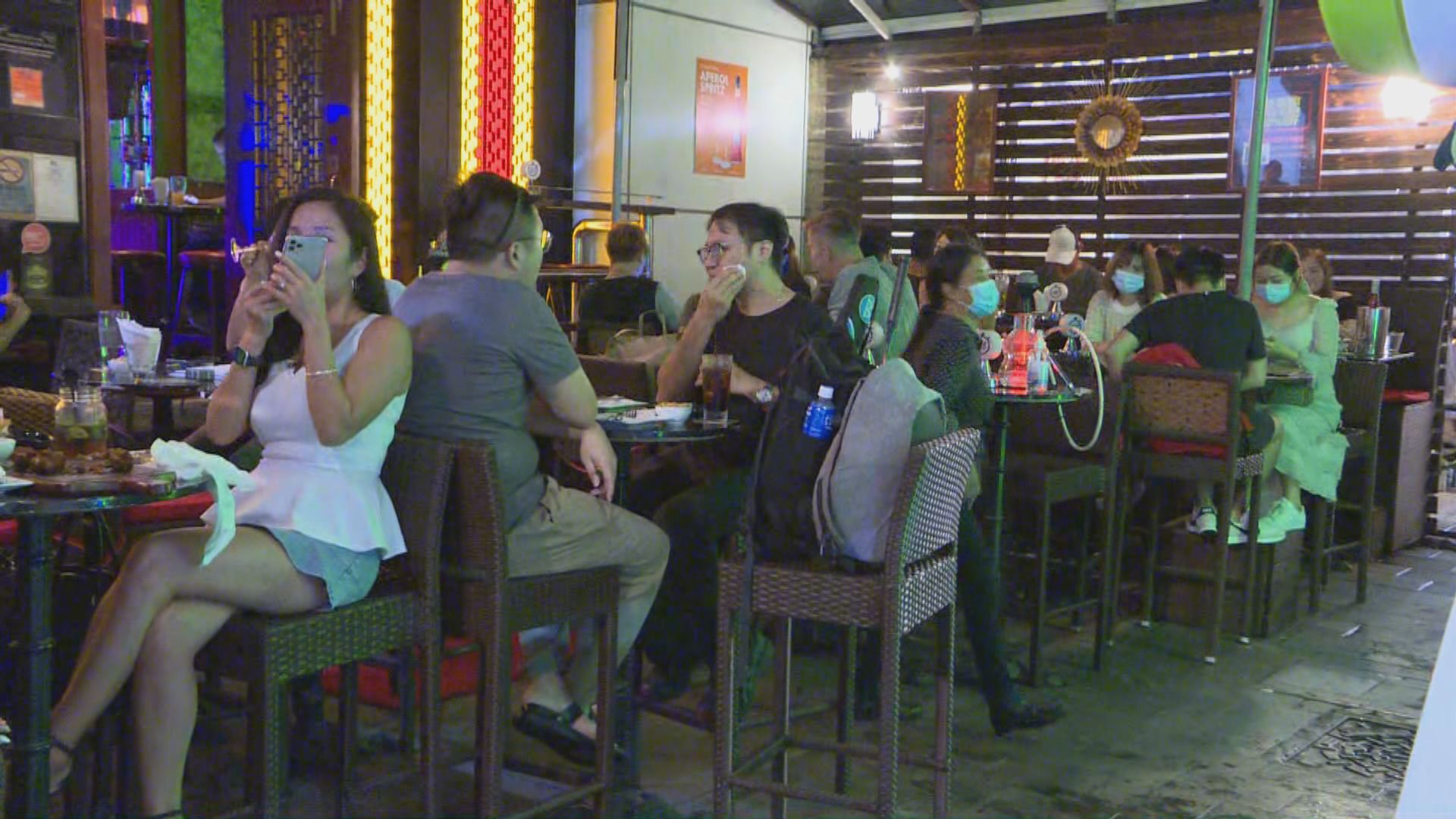 酒吧重開首週末　酒吧街人流不算暢旺