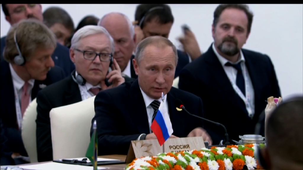 普京再否認企圖干預美國總統選舉