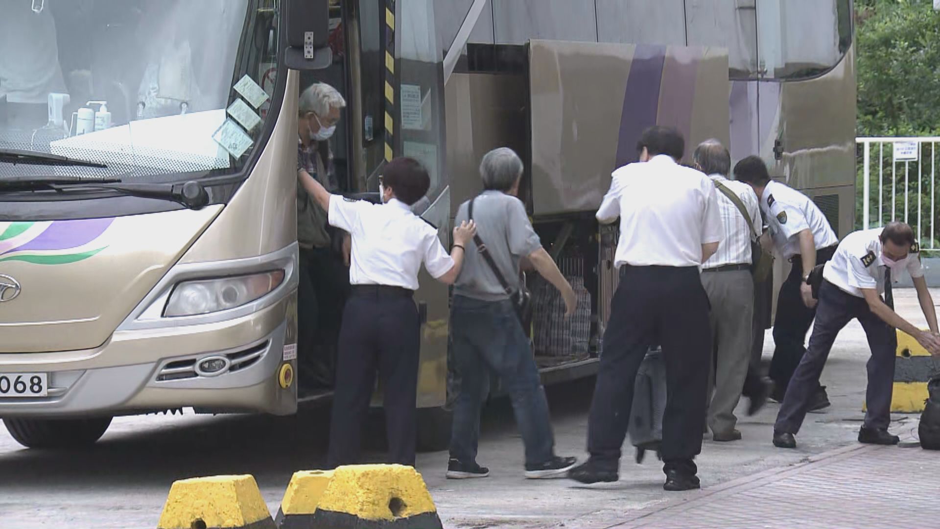 趙恩來：荃威花園R座有數戶仍未離開檢疫中心