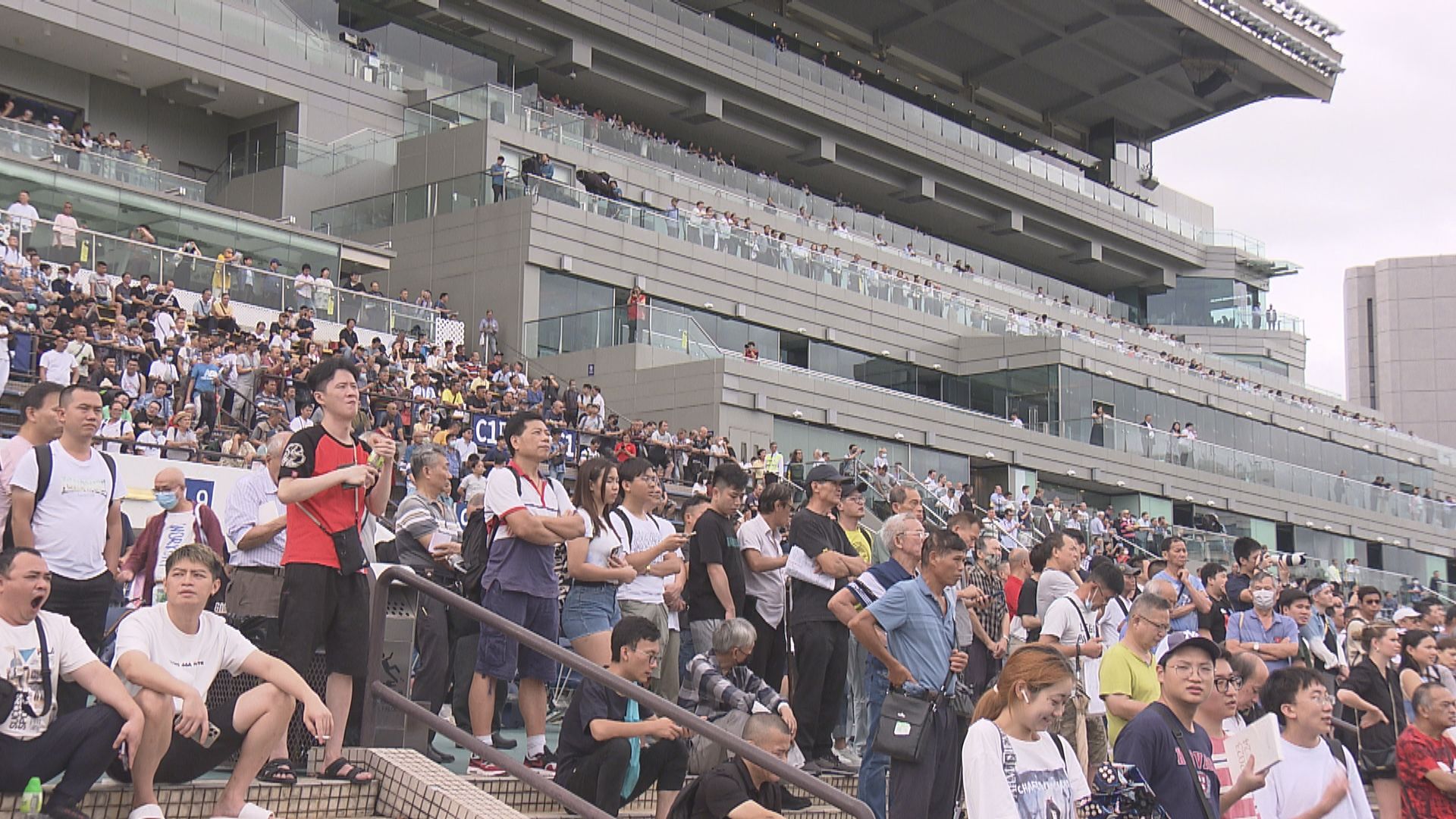 樺加沙逼近　馬會取消星期三跑馬地夜馬