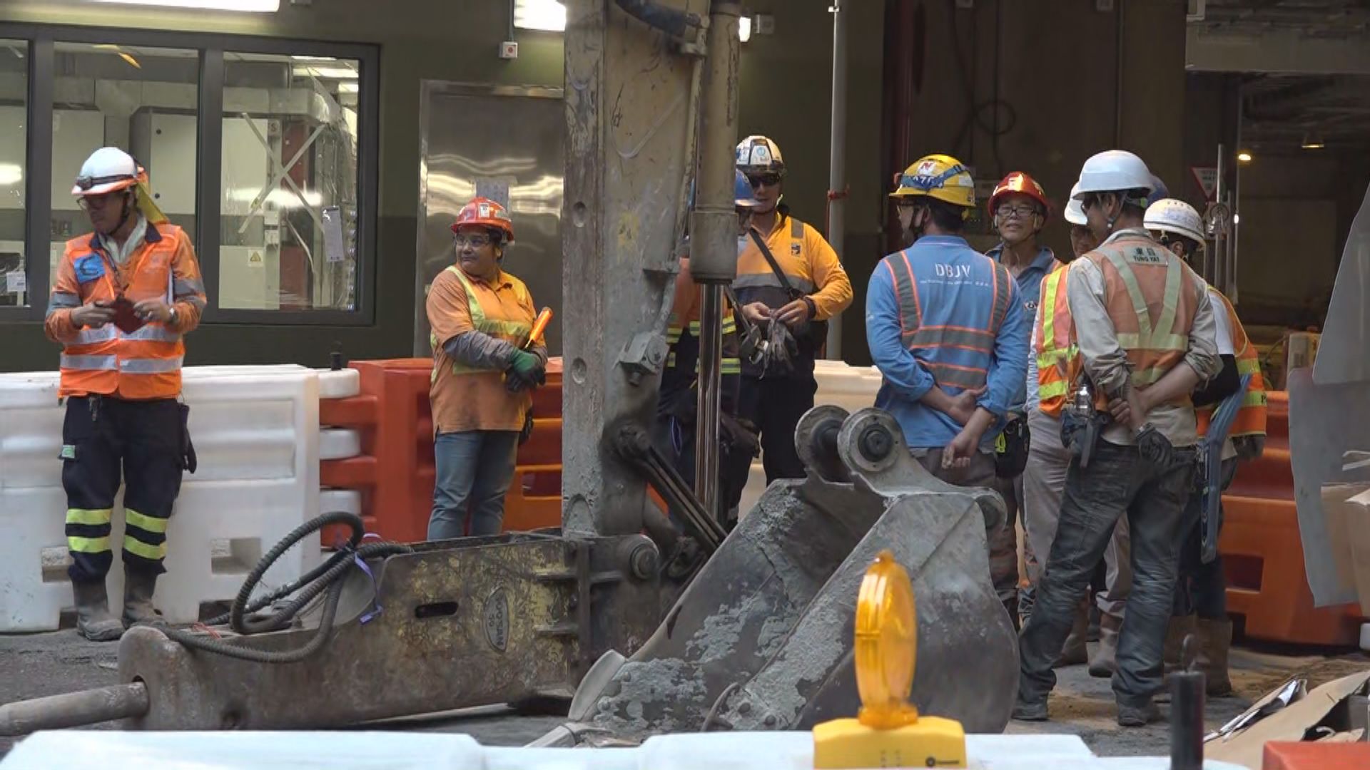 警方重案組到沙中綫地盤搜證