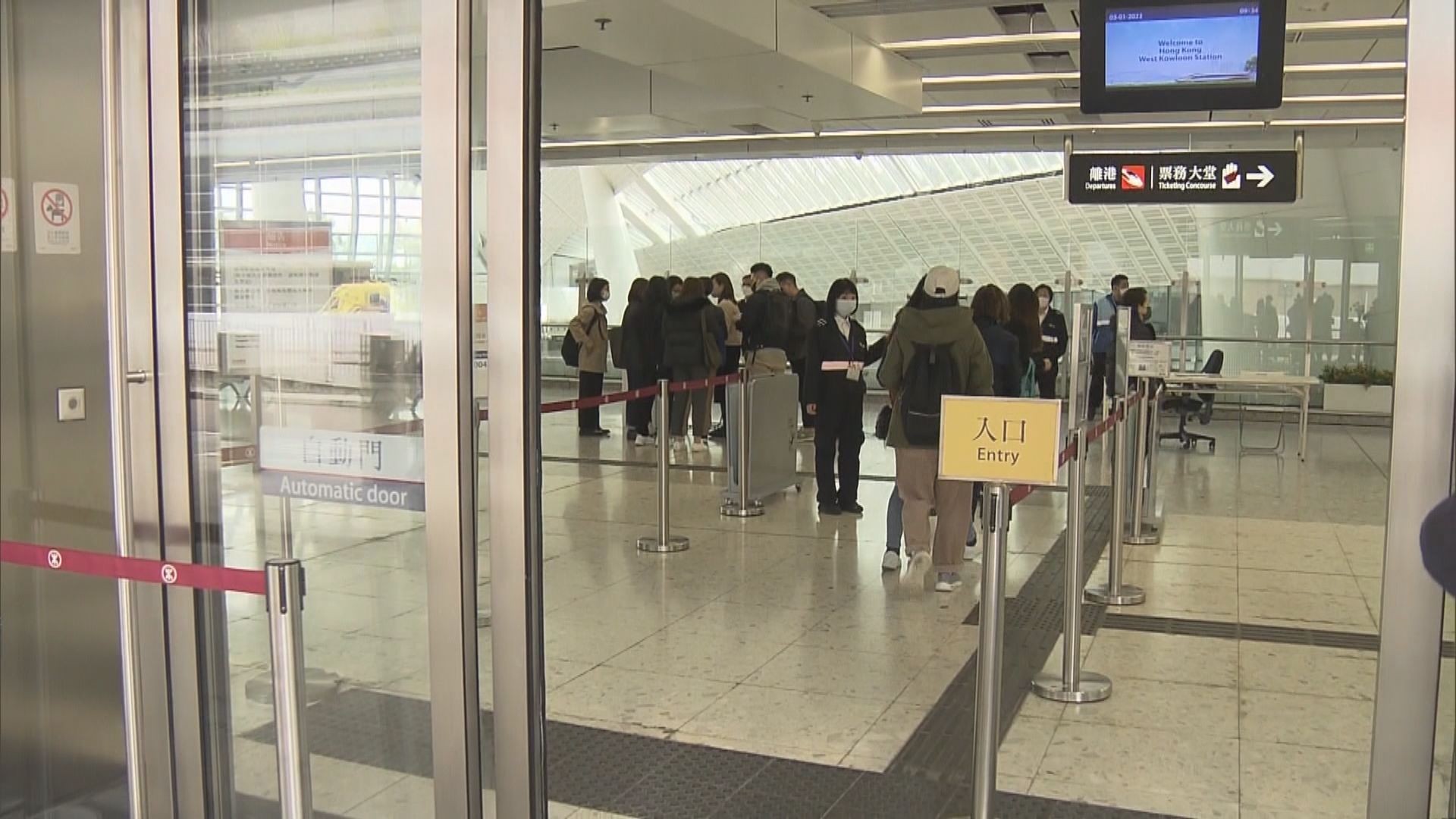 高鐵即日起試運預備通關　有市民到高鐵站希望即場購票