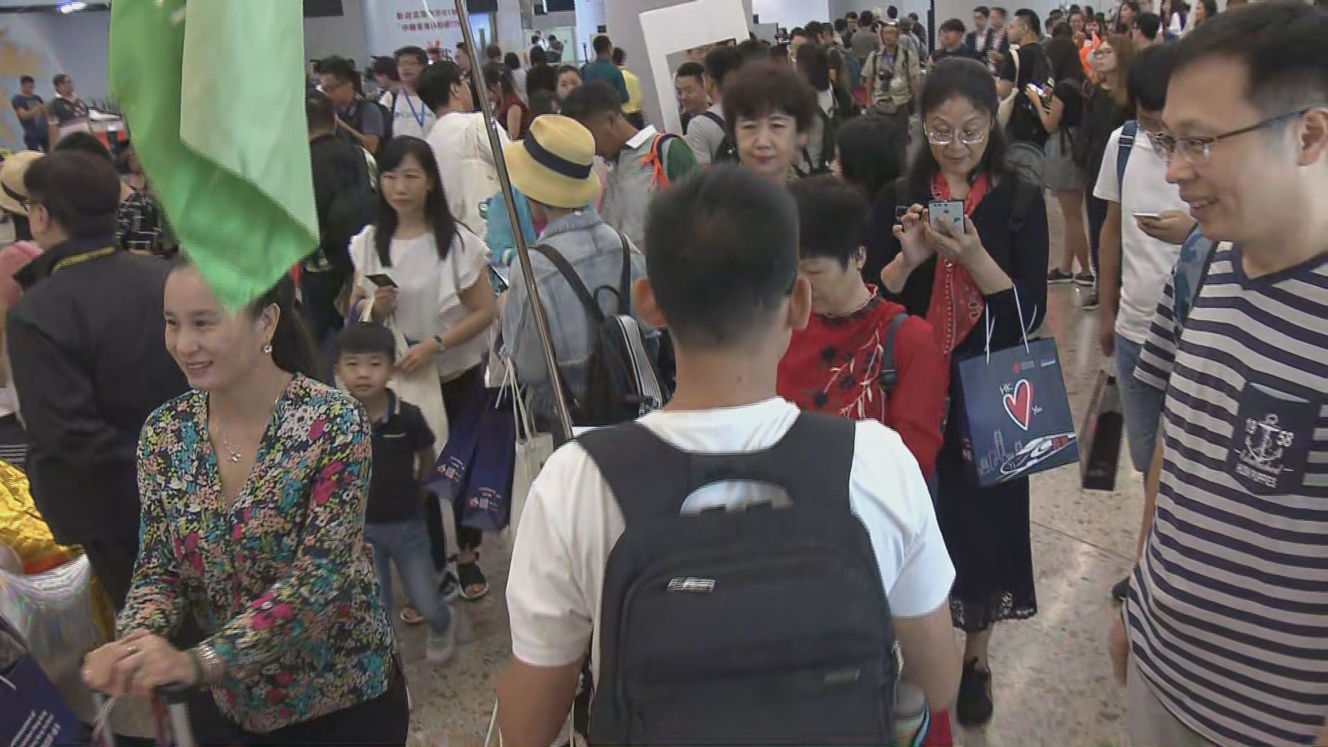 內地旅行社推首發高鐵團