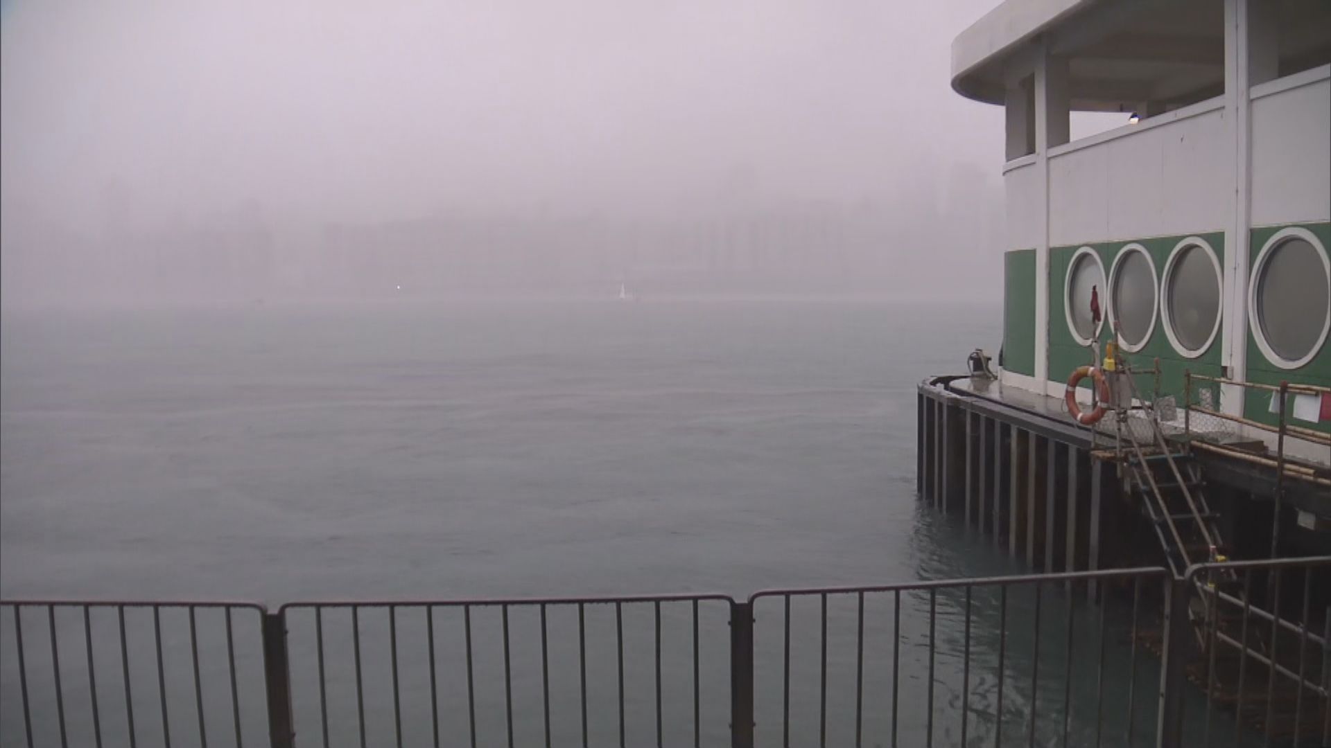 天文台發今年首個黃雨　屯門醫院急症室水浸