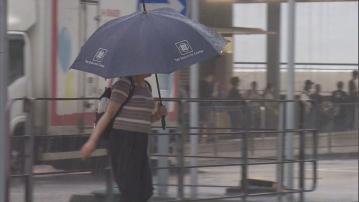 紅色暴雨警告信號生效　港島東及西貢雨勢特別大