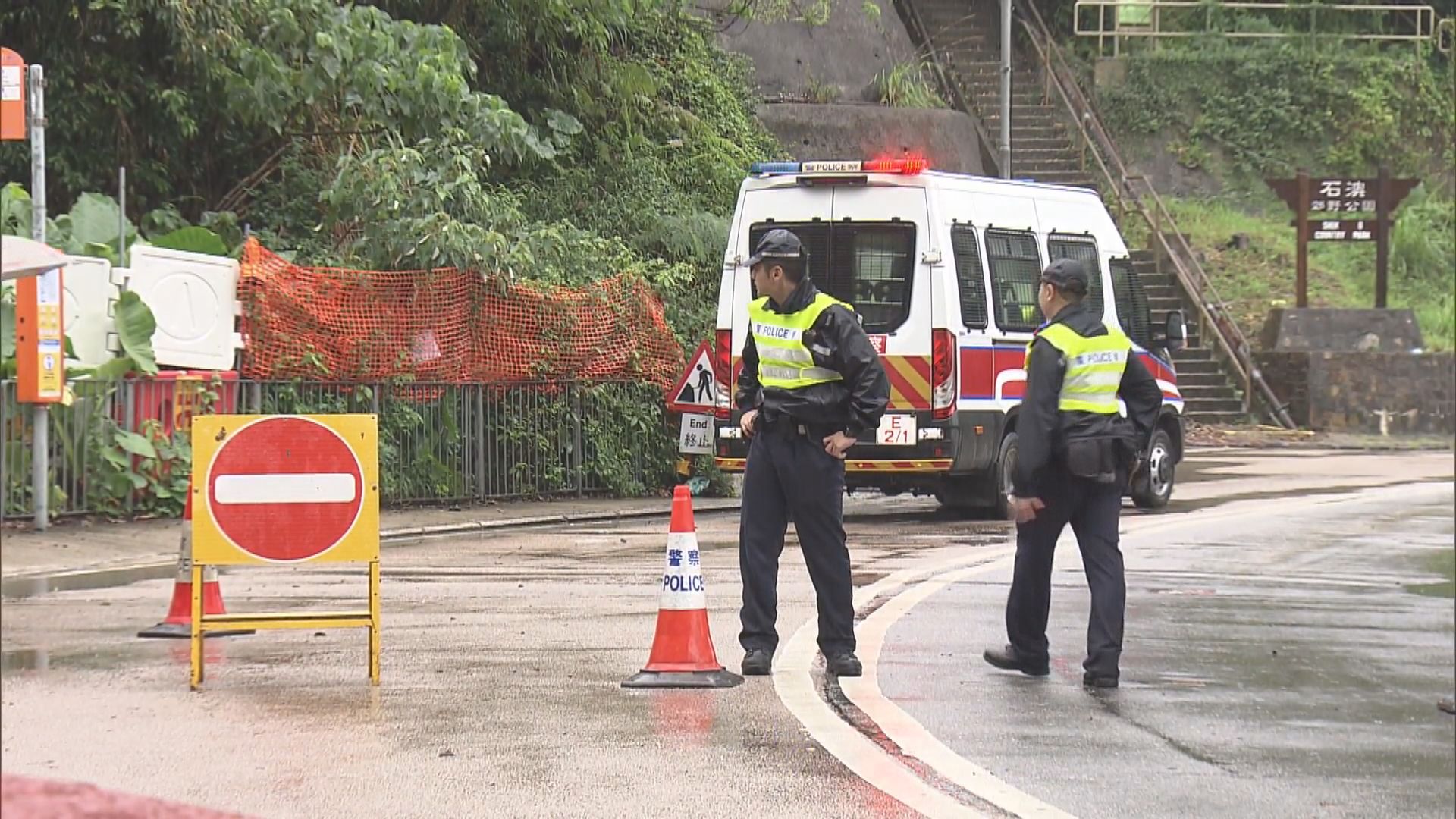 石澳道近爛泥灣再發生山泥傾瀉