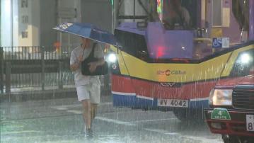 黑雨早上持續約3小時　中西區特大暴雨「龍吸水」出動處理