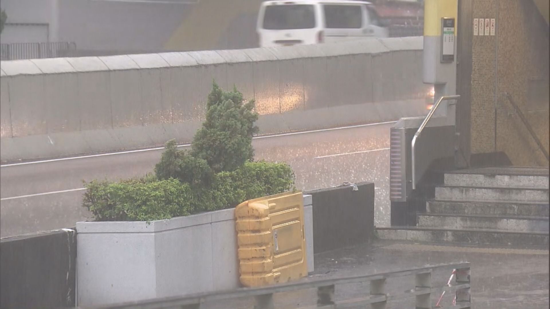 天文台：低壓槽繼續為廣東沿岸帶來大驟雨及雷暴