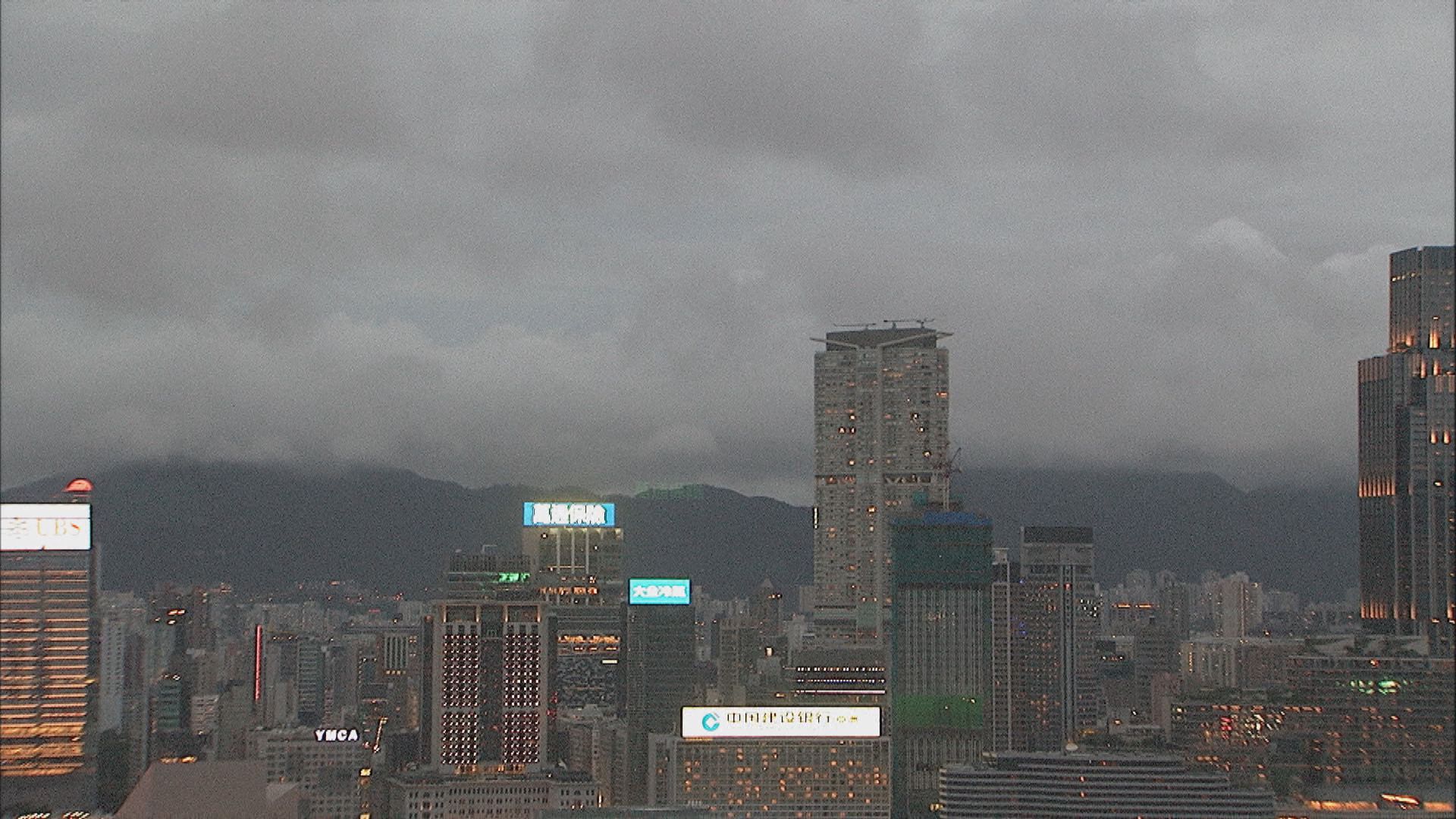 天文台：低壓槽周一繼續為廣東沿岸帶來大驟雨