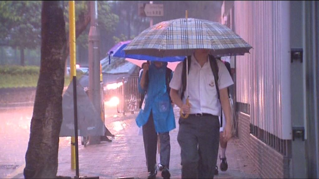 天文台兩度發紅雨警告　大雨持續