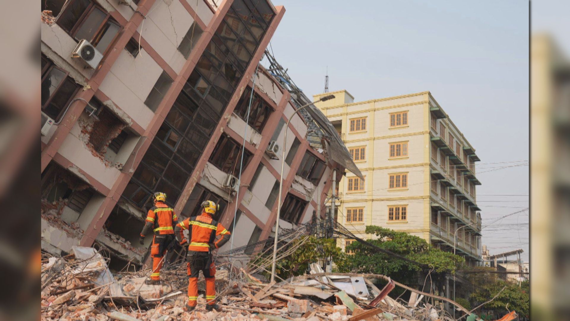 緬甸地震｜特區救援隊在曼德勒通宵搜救　消防︰不放棄任何尋找生還者機會