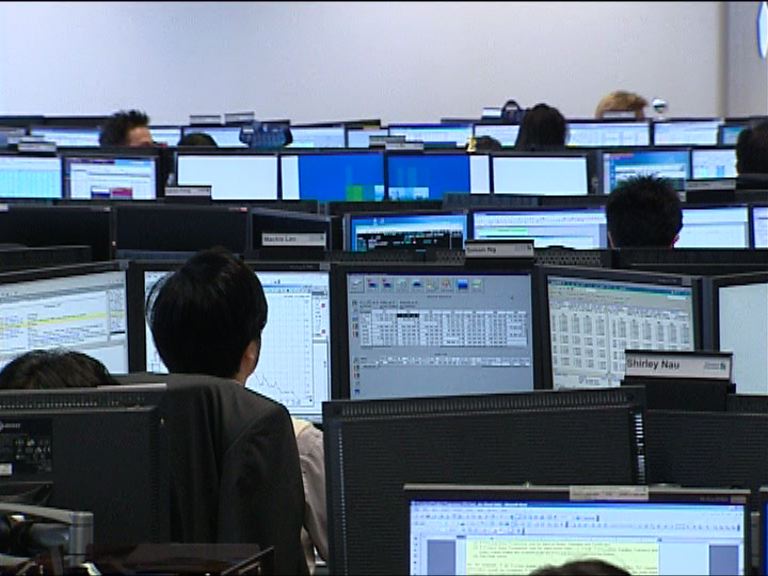 【跌幅收窄】傳中資大行尾市沽美元撐人仔