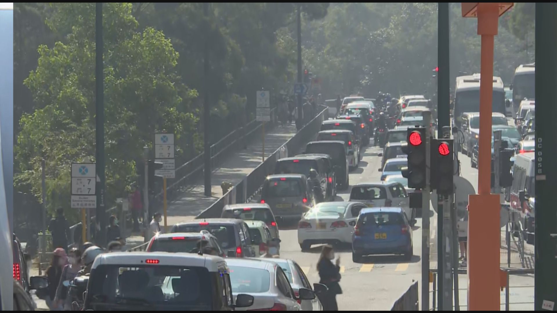 青嶼幹線免收費　東涌市中心交通擠塞