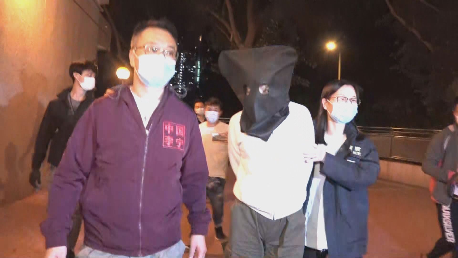 警慈雲山拘女刀賊涉行劫超市