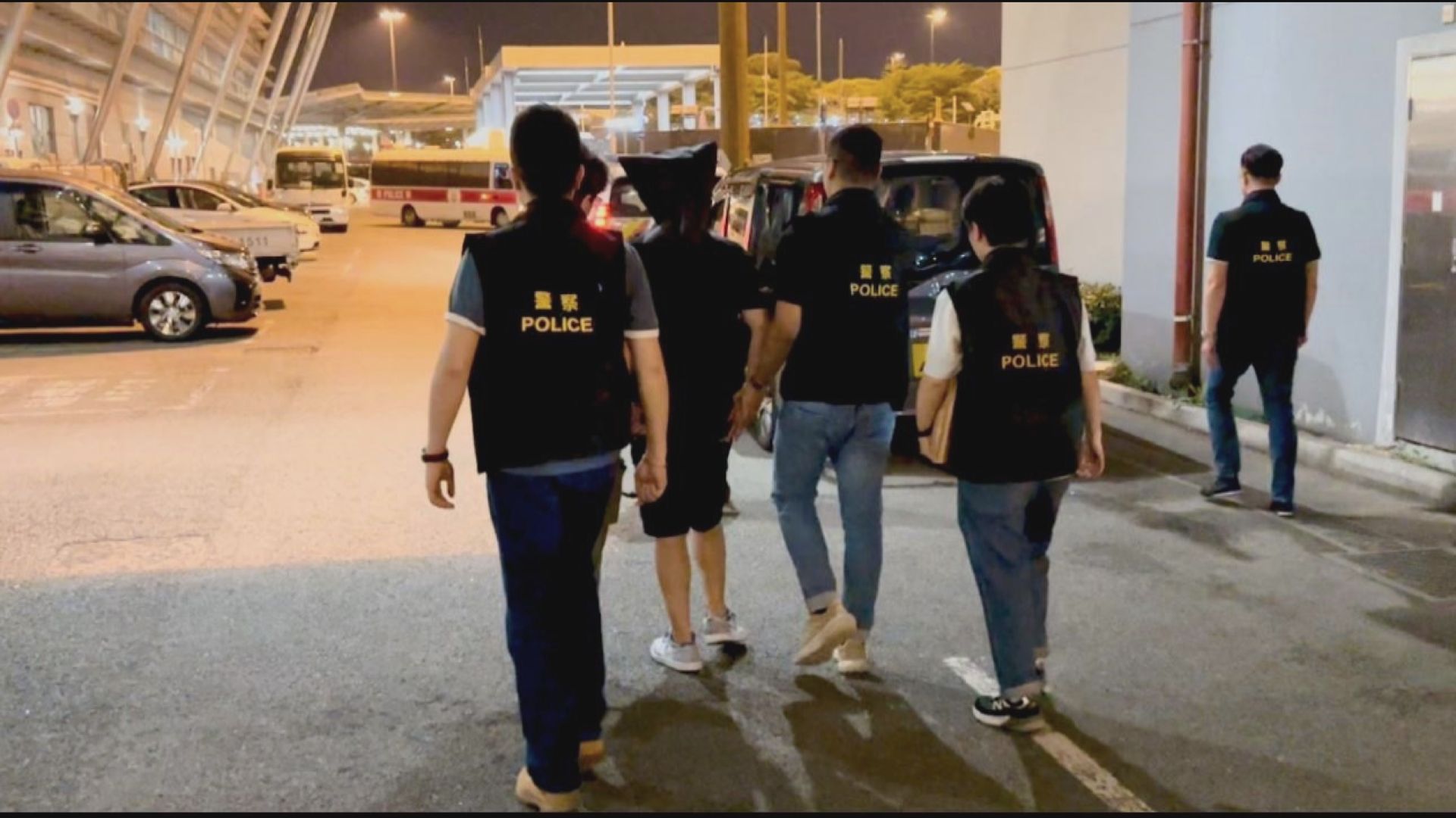 沙田第一城恒生銀行劫案　警方拘捕49歲疑犯及其34歲女友