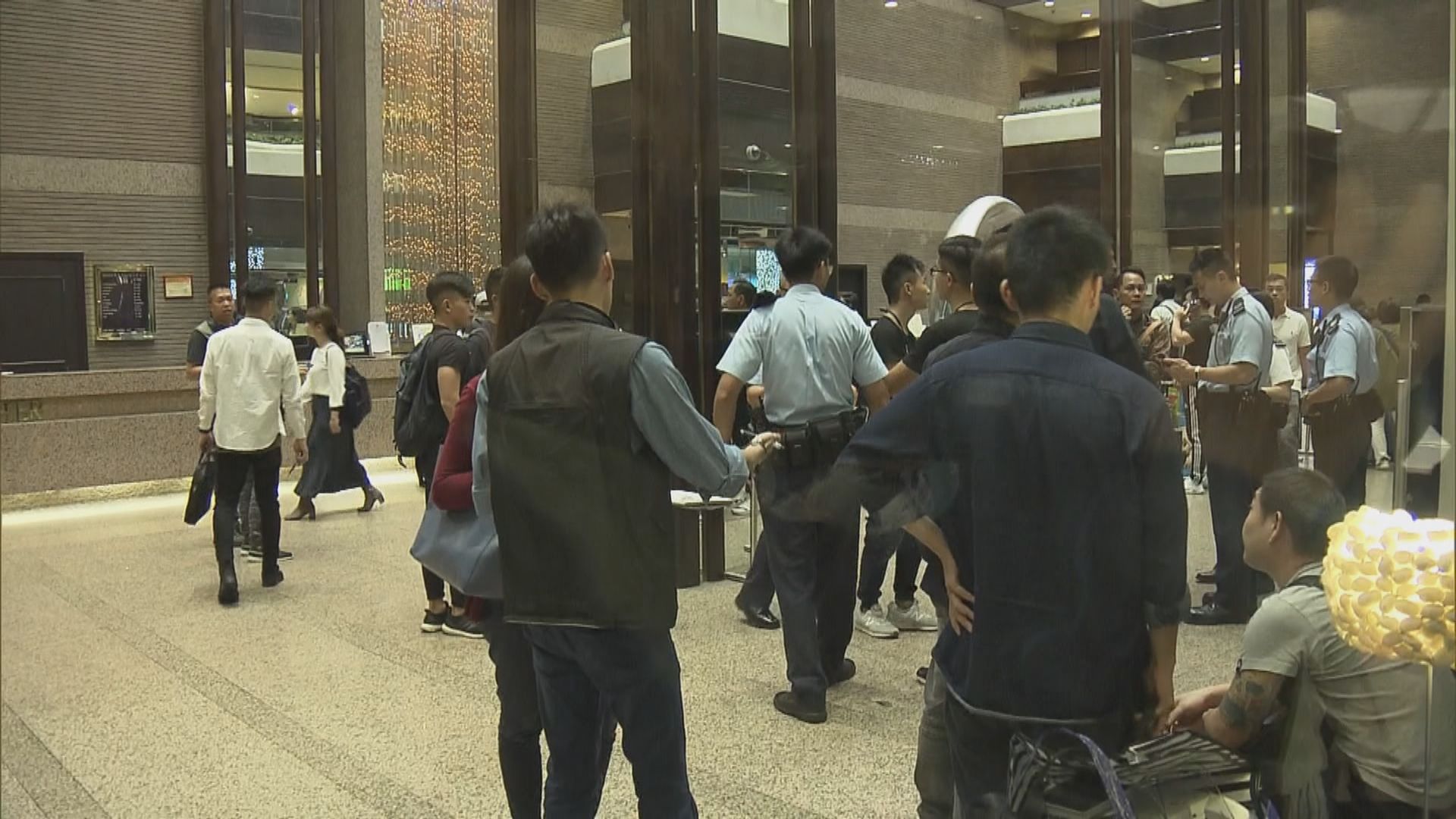 沙田酒店劫案找換店職員失一千五百萬