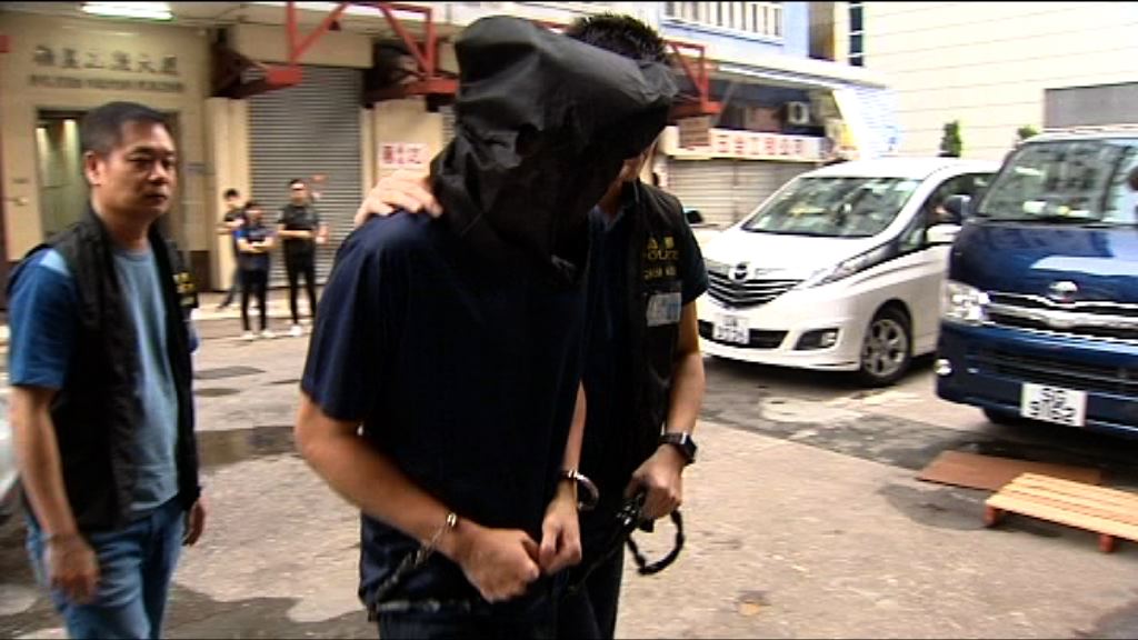 珠寶店行劫疑犯押到大角咀調查