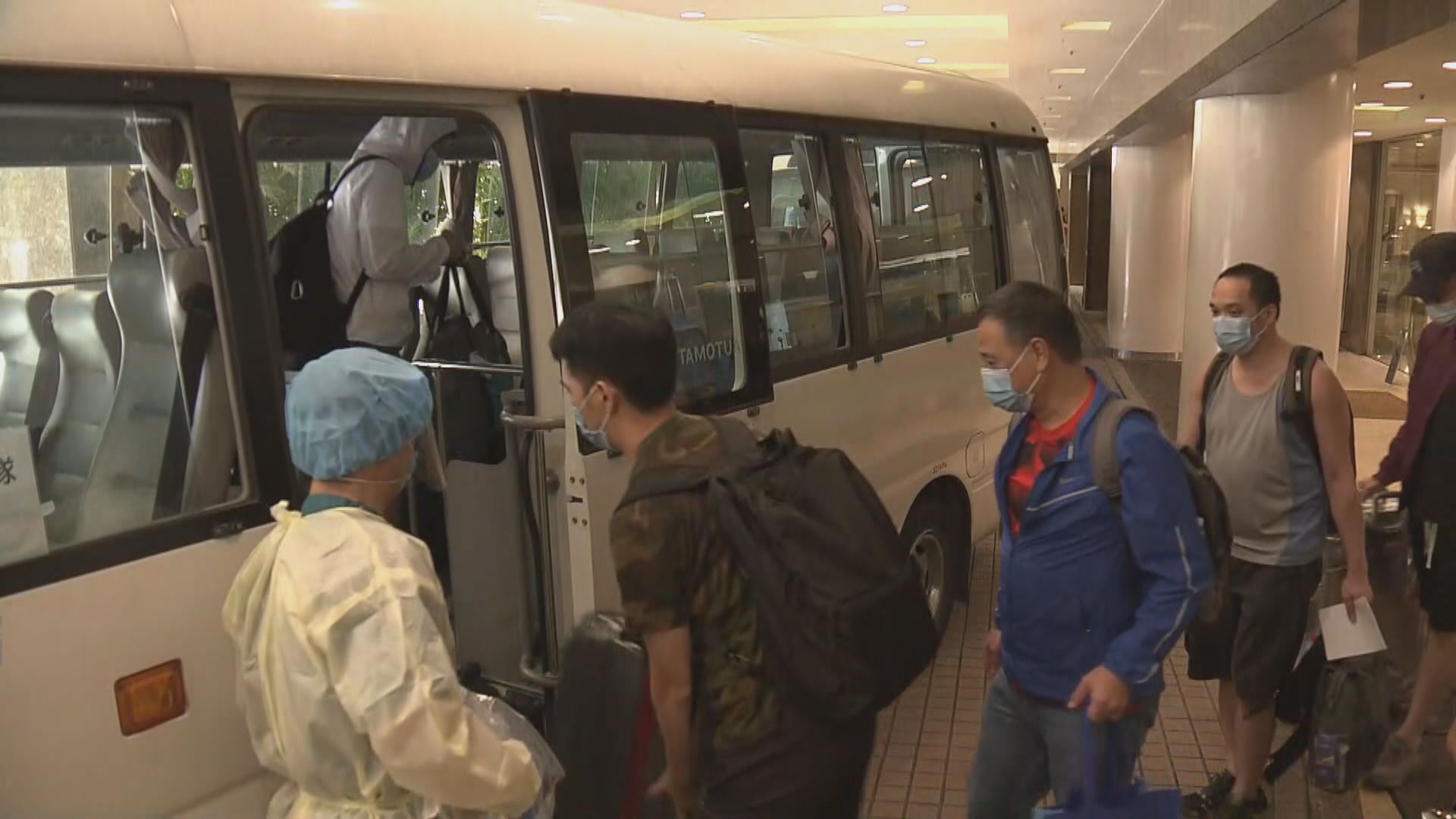 帝苑酒店數十名男制服員工前往竹篙灣隔離檢疫兩周