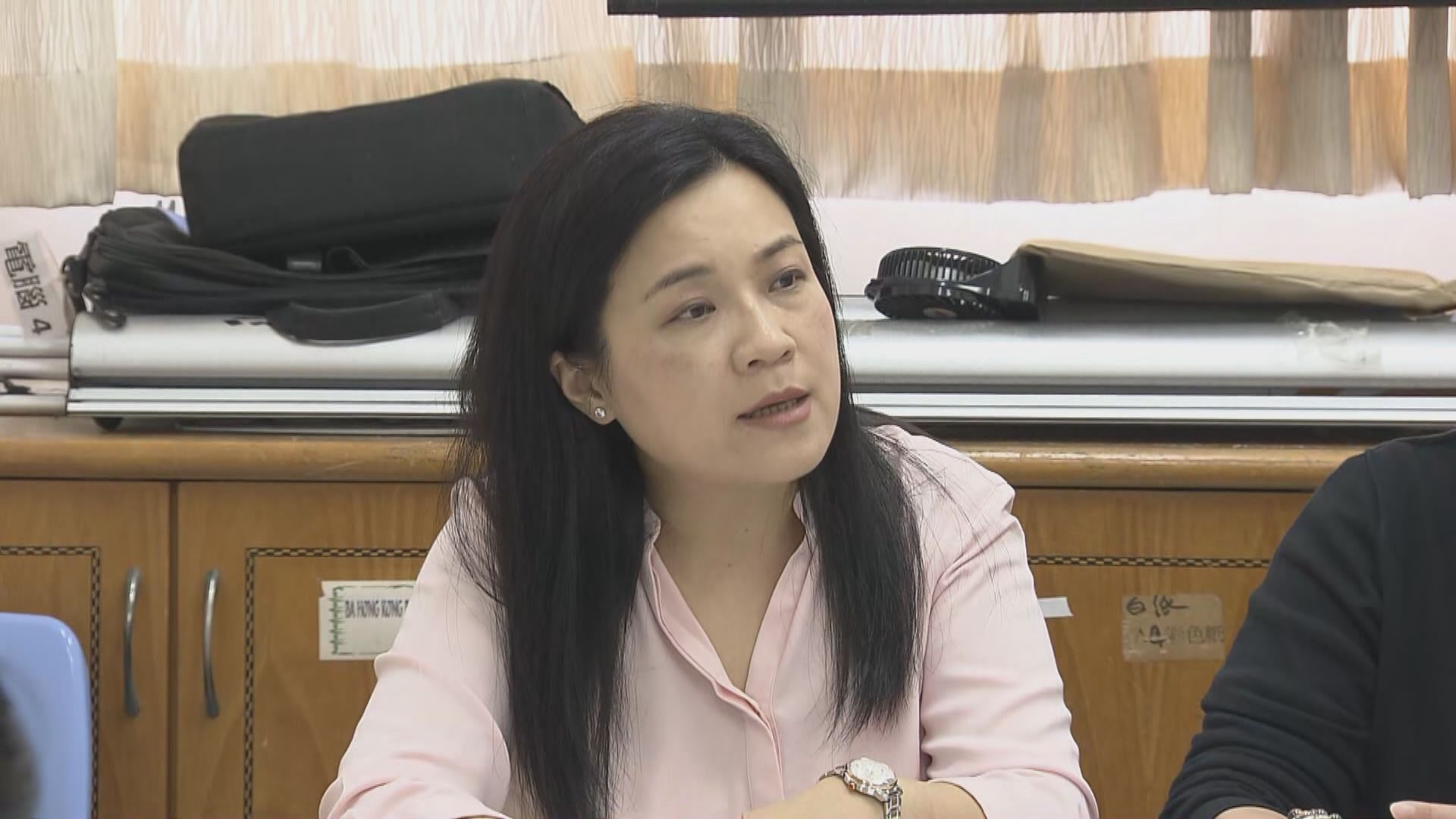 警指公眾活動人士有共同目的違限聚令　吳敏兒批不合理