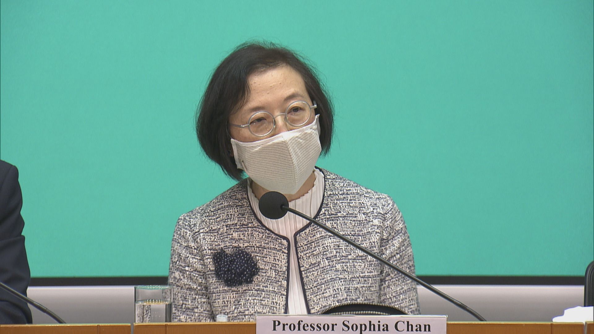 陳肇始：搭枱不理想　食肆應盡量避免