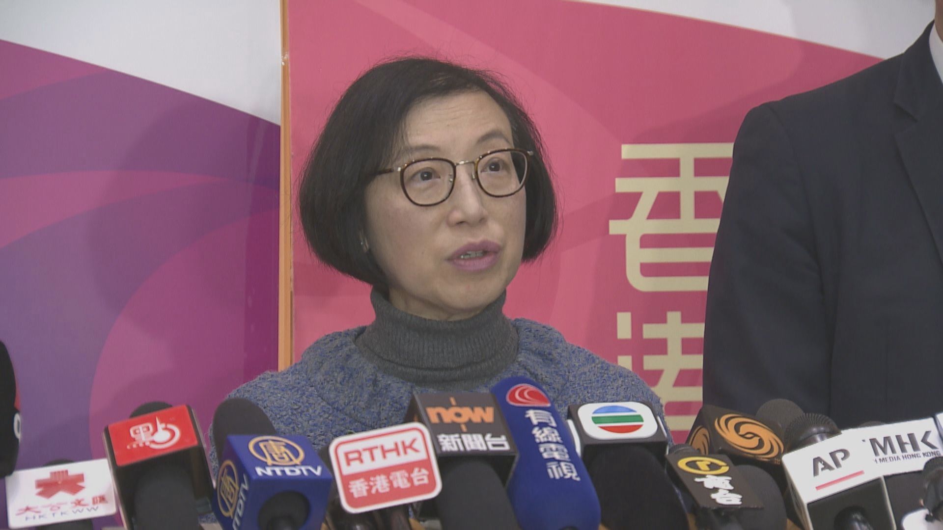 陳肇始承認第三波疫情或源於豁免檢疫人士　相信確診數字已見頂