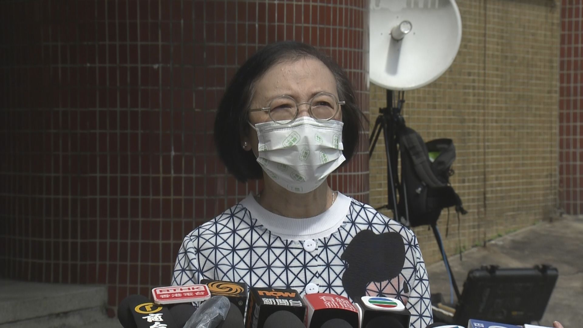 陳肇始指正研究收緊轉機客禁區活動