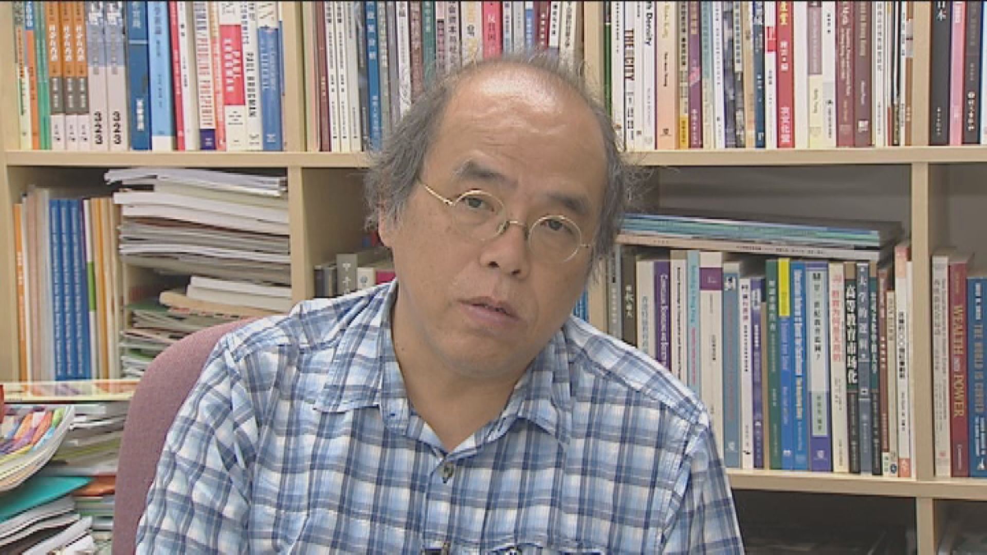 警方曾到鍾劍華寓所搜證　未有帶走任何文件