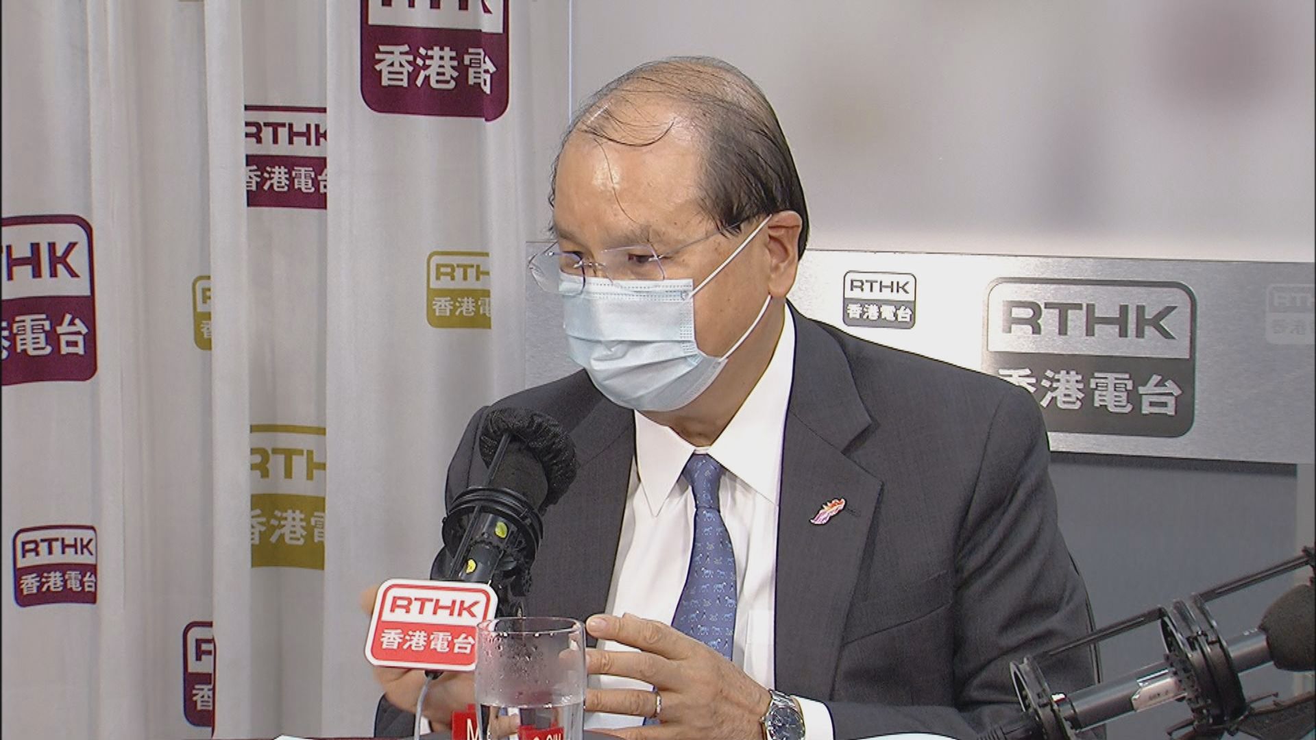 張建宗：議員官員於發布施政報告時打瞌睡不理想