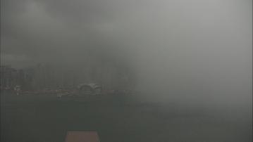 天文台中午12時20分改發紅雨　教育局宣布下午校停課