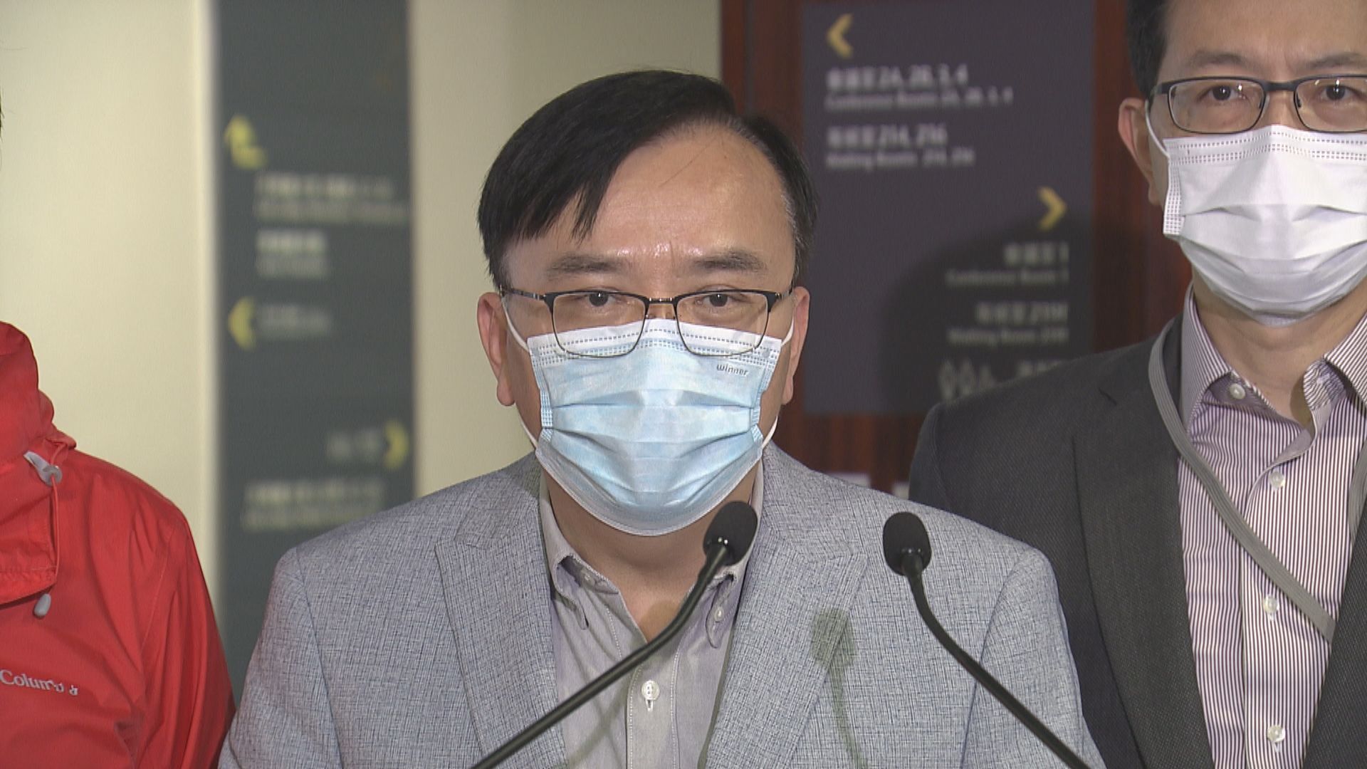 政府擬容許安老殘疾院舍輸入外勞　黃國：本地護理員憂壓低工資