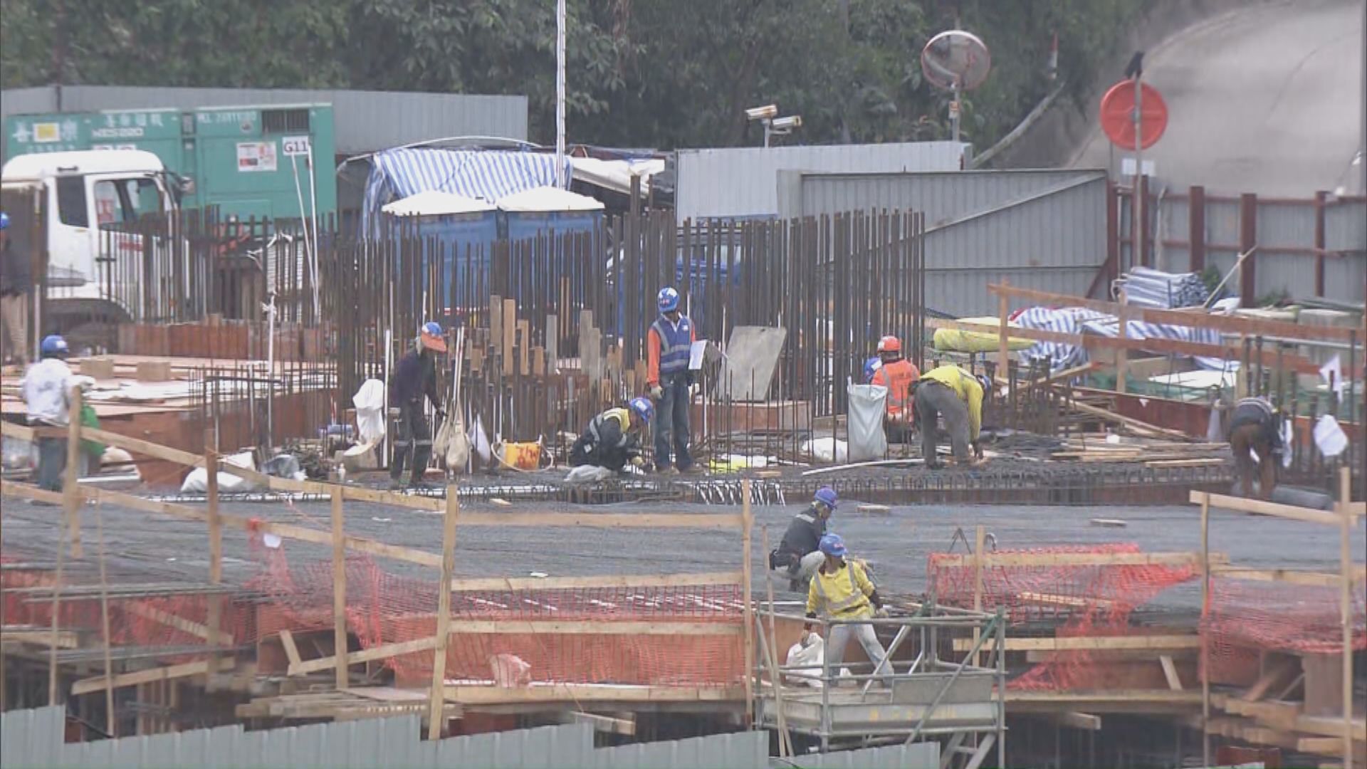 建造業長散工未受惠保就業計劃　發展局將推新措施補救