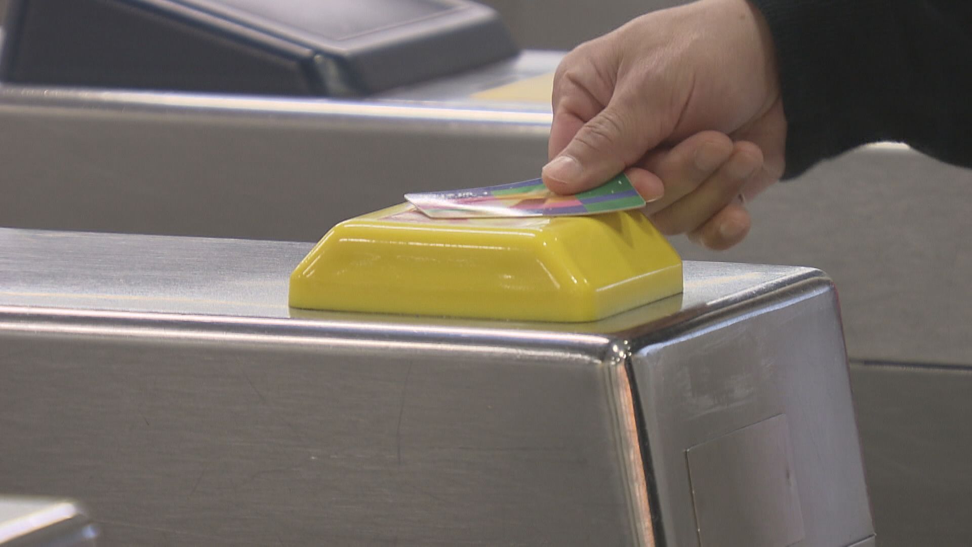 羅致光：擴大2元長者乘車優惠工作仍在進行　目標下年度落實