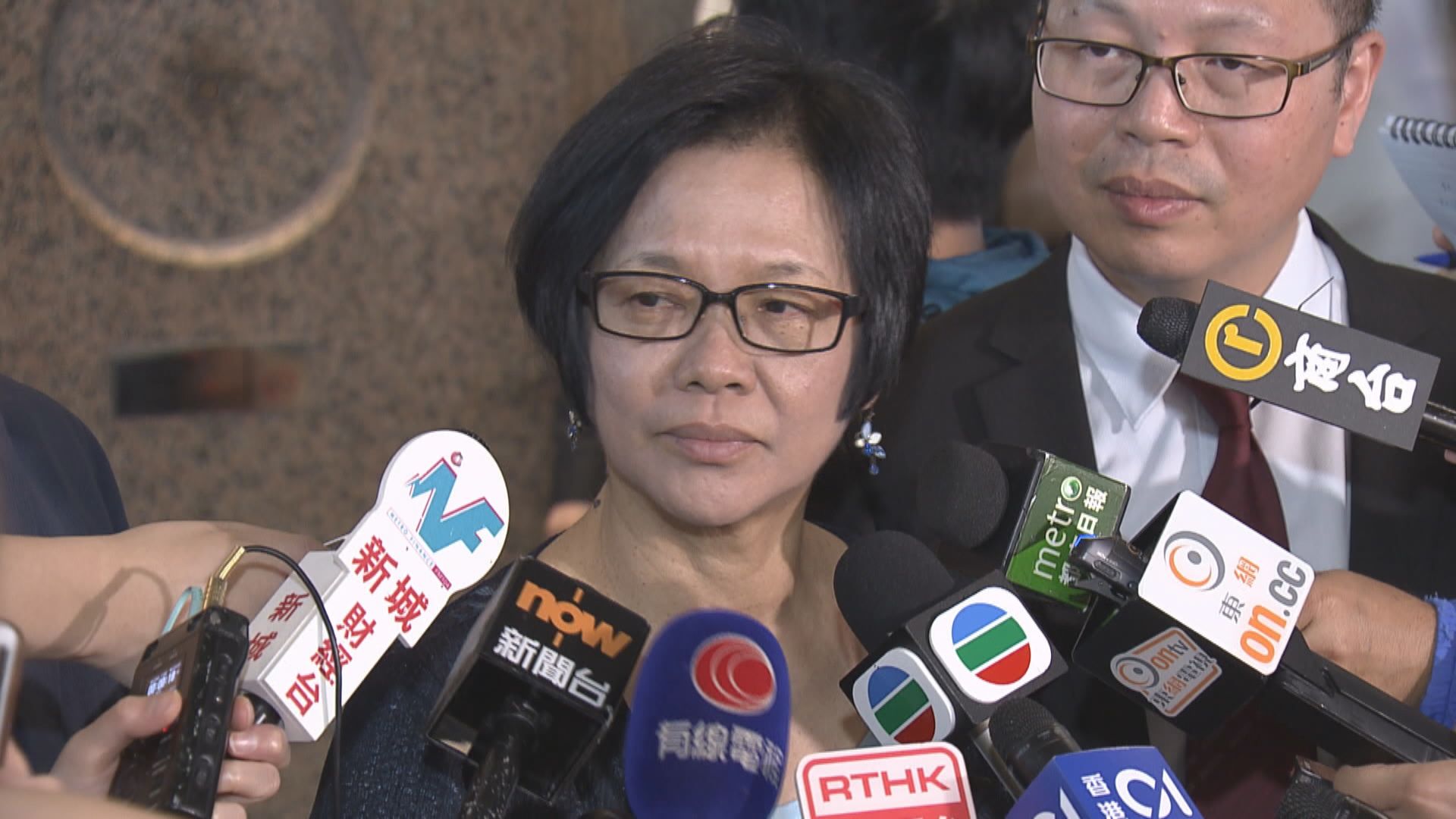 華員會建議政府要求外判商推行疫苗假期