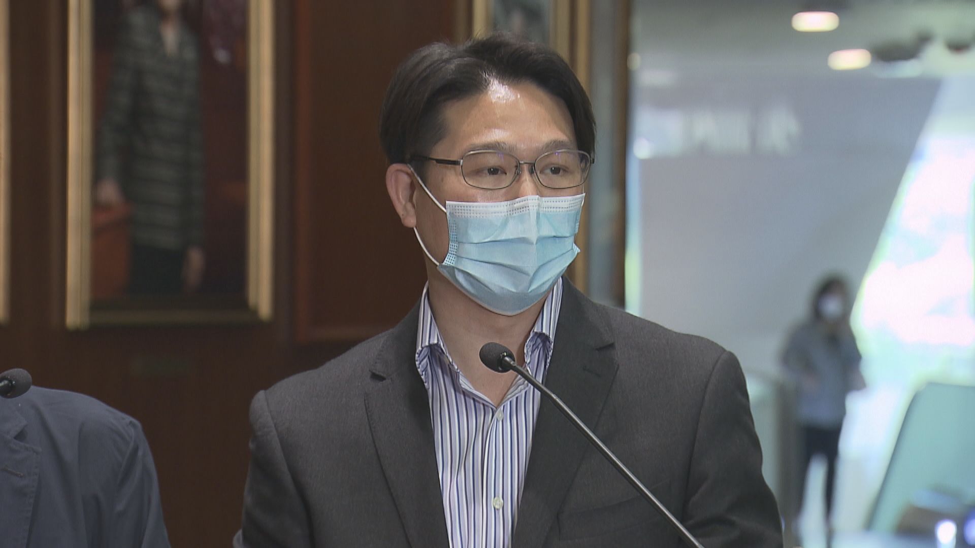 有議員促政府設臨時部門　安排香港學生回內地開學