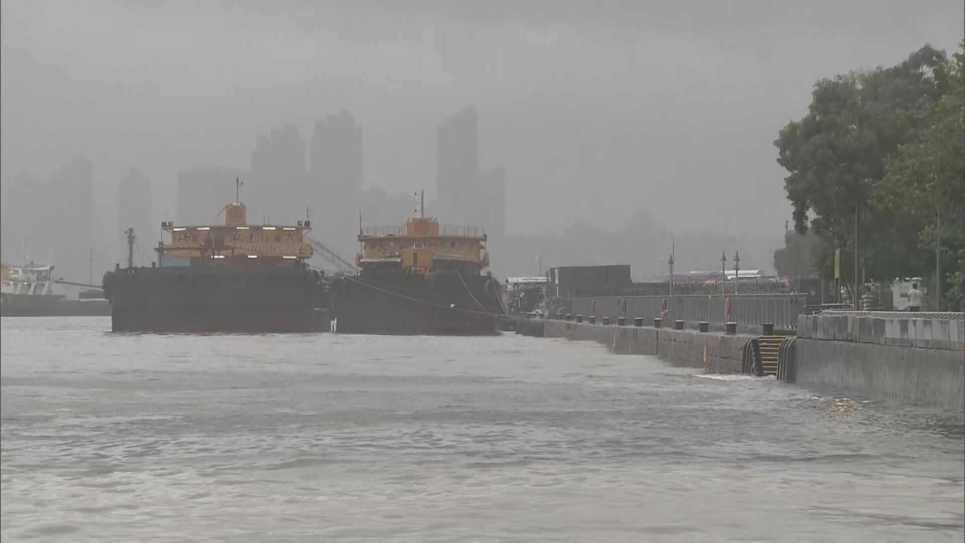 梁榮武：塔巴登陸後預計外圍雨帶仍繼續影響香港