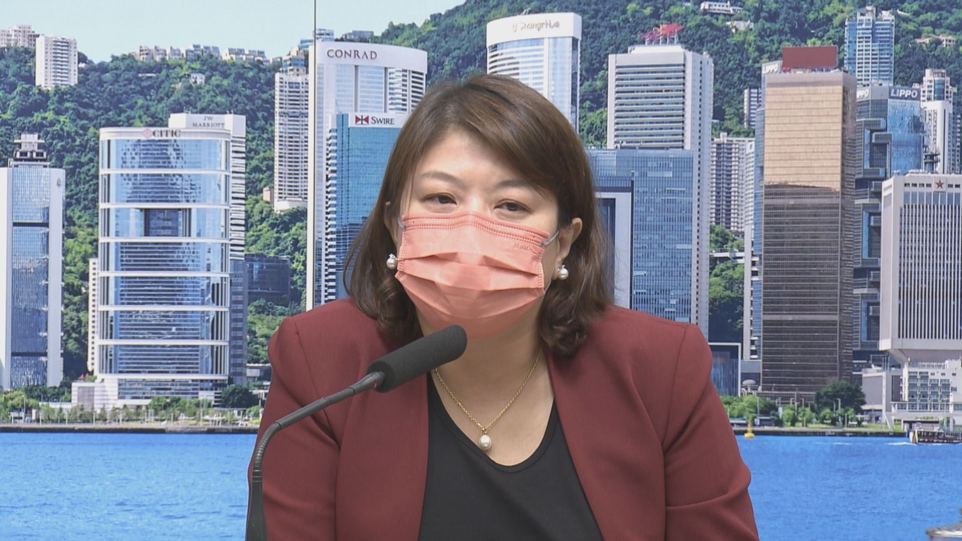 疫苗通行證年齡下調至五歲　李夏茵：有足夠名額應付接種需求