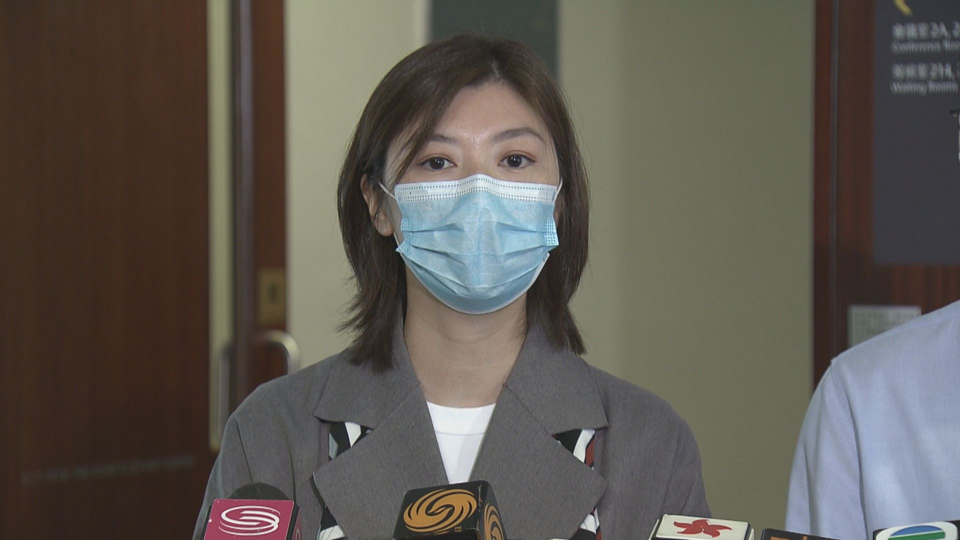 是晚《鏗鏘集》被抽起　容海恩：估計製作人員與李百全欠溝通