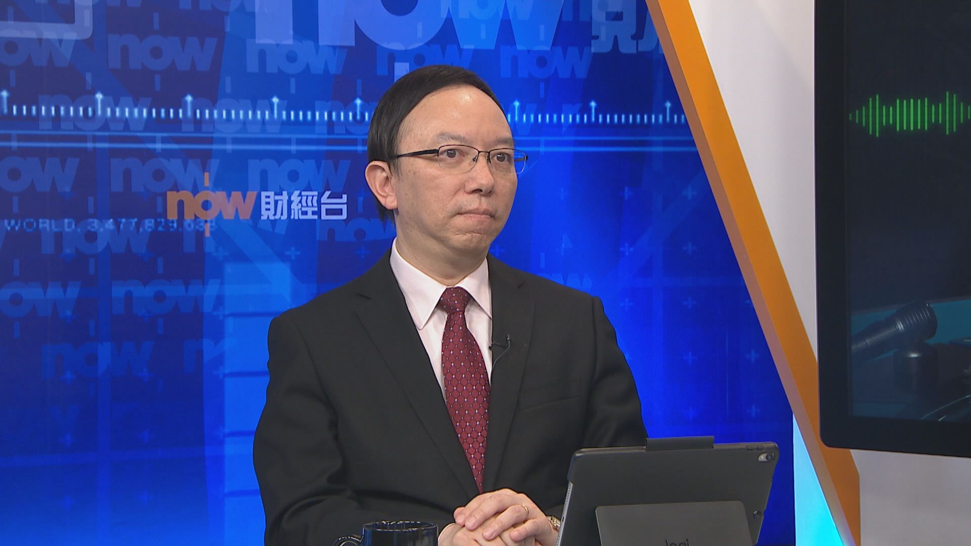 政府暫向約二千人發啟用檢疫手環密碼　會加派人手處理