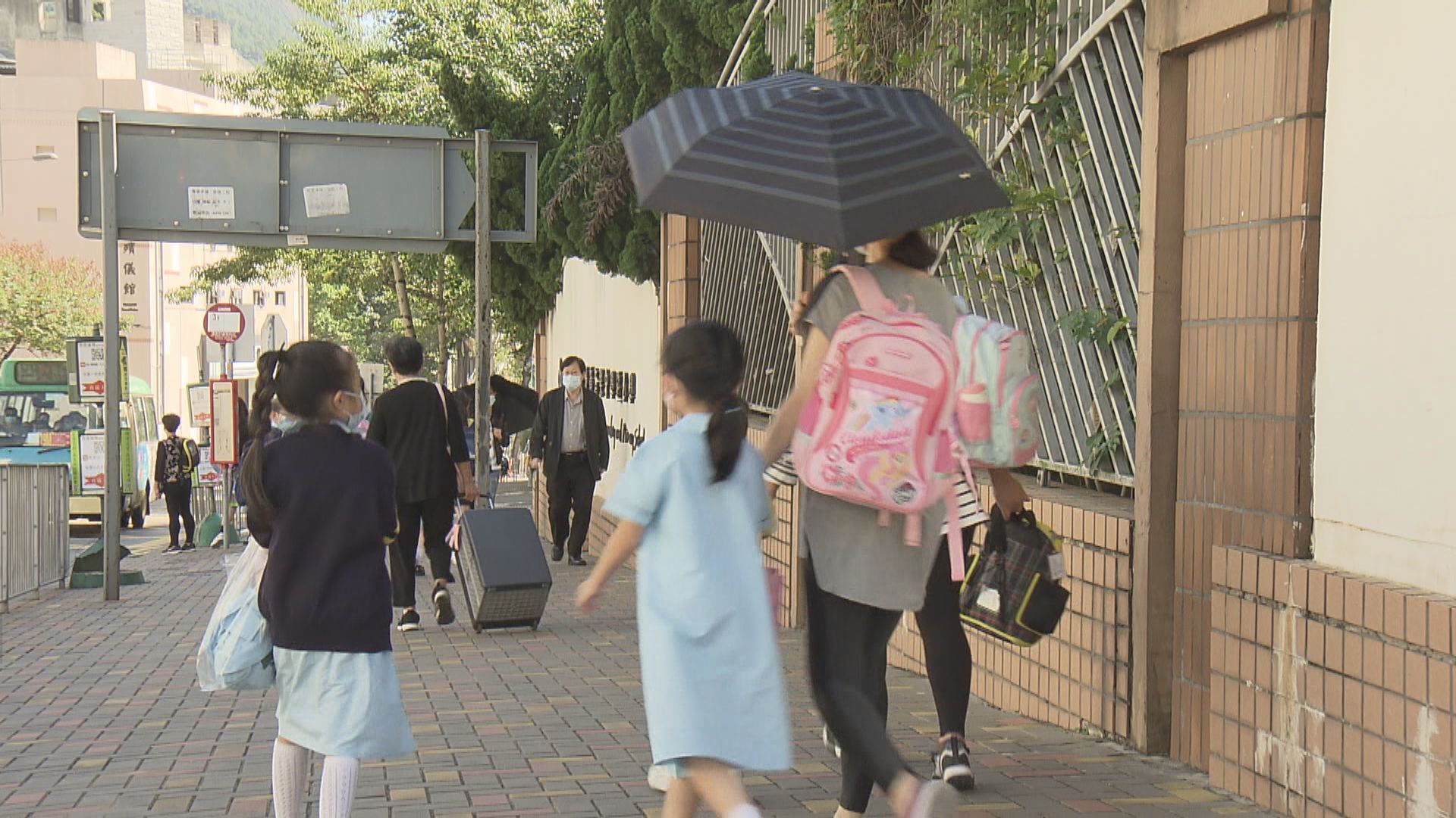 有校長建議讓已接種疫苗學生隔日快測