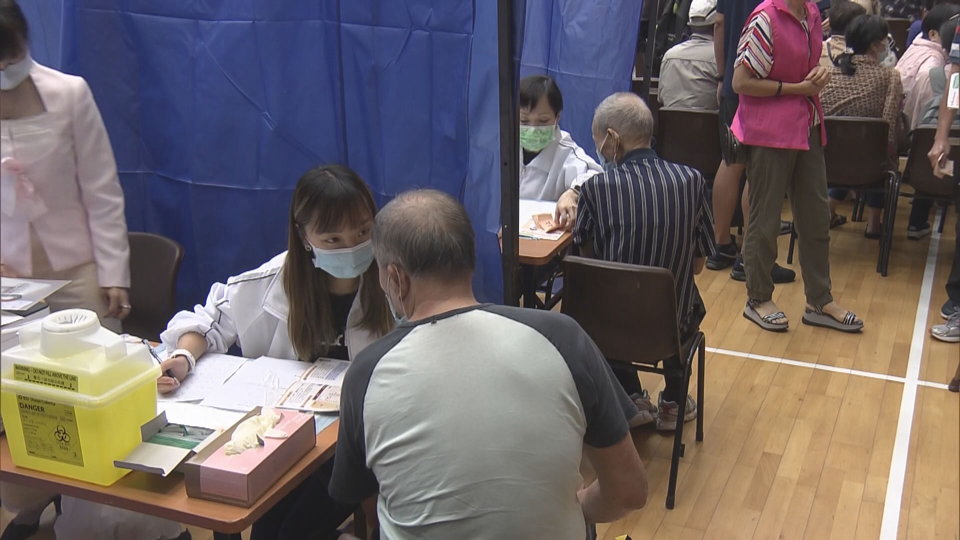 劉宇隆倡為圍封強檢大廈或老人院外設接種站