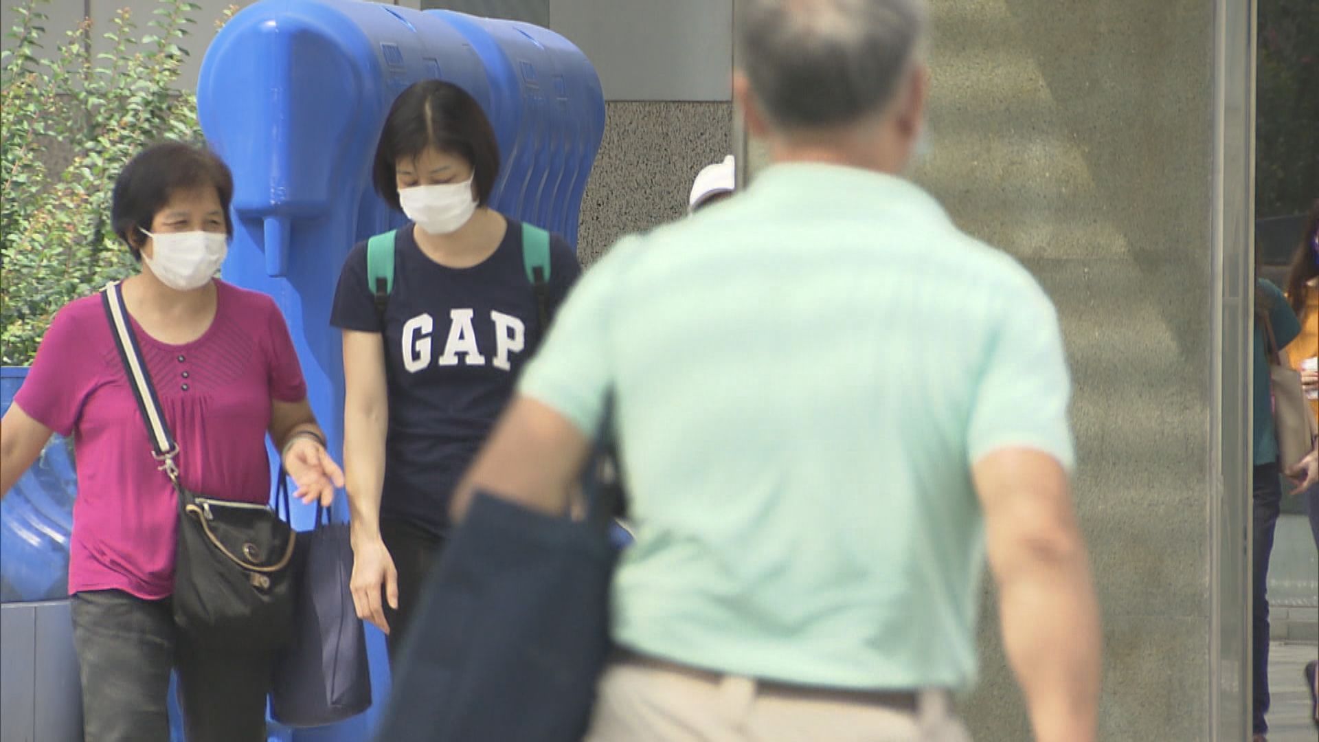 何栢良促政府加強防疫　強制市民戴口罩