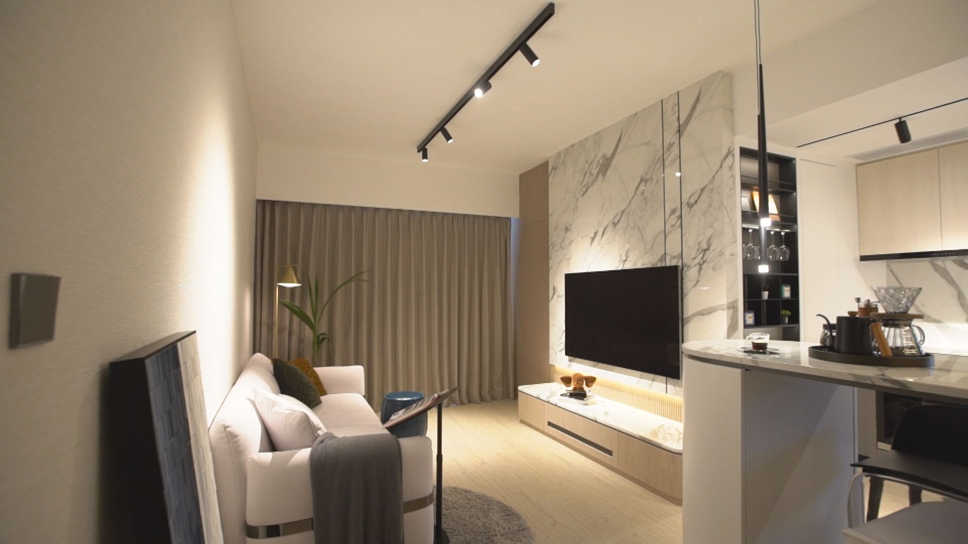 日出康城單位裝修拆主力牆 屋宇署命令業主修復