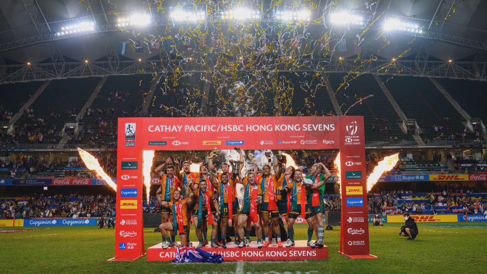 香港七欖　李家超及陳茂波到大球場觀賽