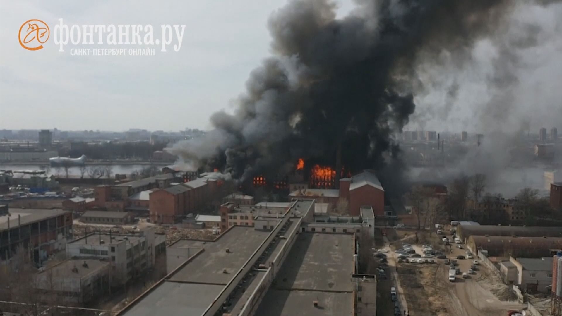 俄羅斯聖彼得堡百年古老工廠大火　消防員一死兩傷