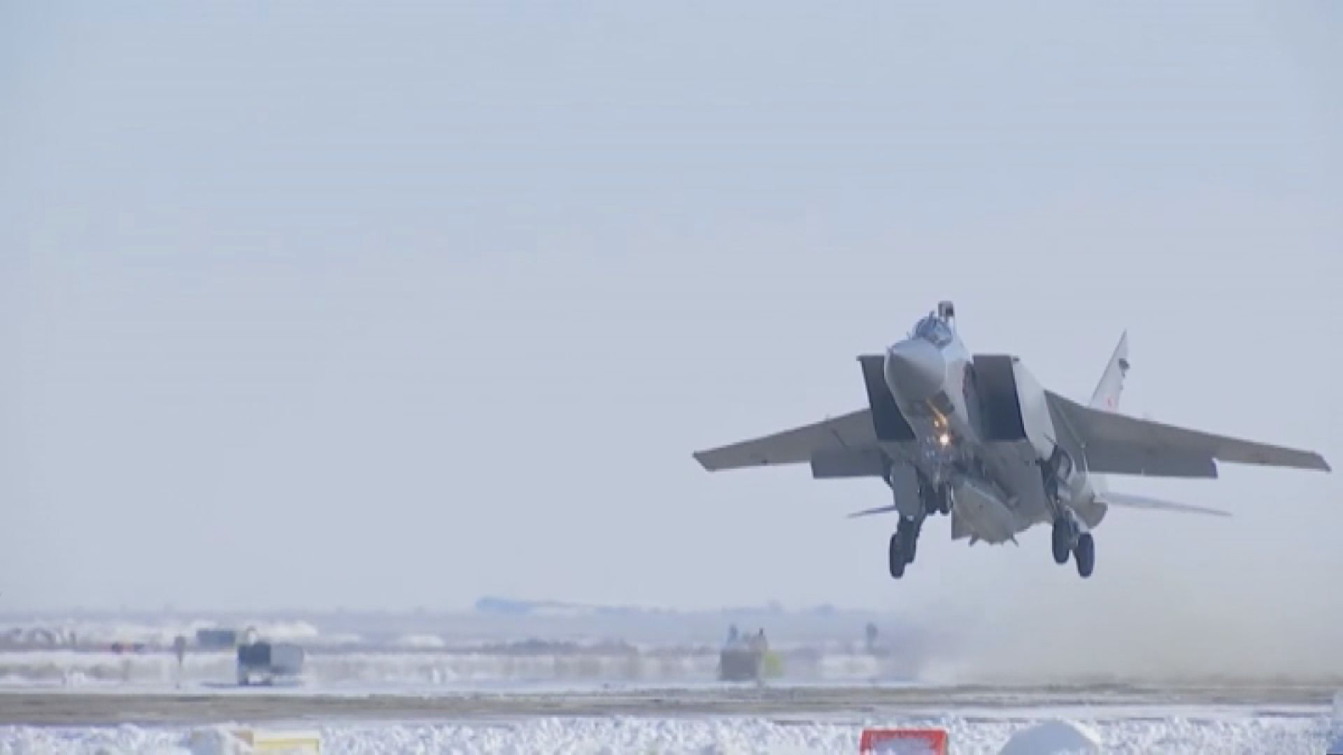 俄據報出動戰機升空監視在東海出現的美軍轟炸機