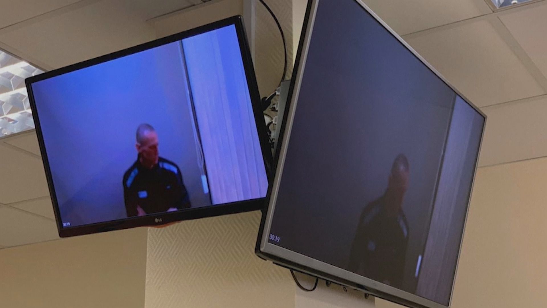 納瓦爾尼絕食三周後首度露面　明顯消瘦