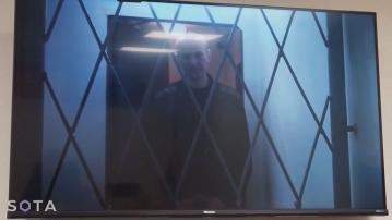 納瓦爾尼轉囚北極圈流放地後首次透過視像應訊