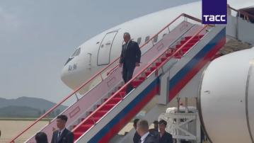 紹伊古到訪北韓與金正恩會面