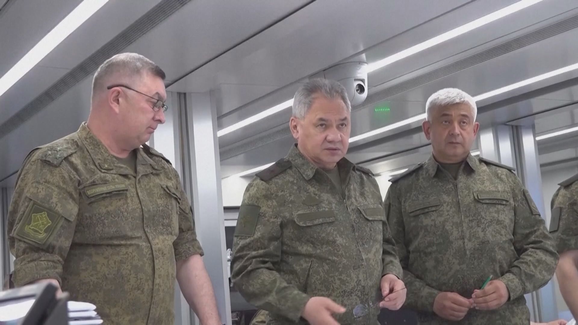 俄國防部長紹伊古公開露面視察前線士兵